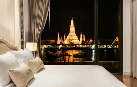 Interieur de voiture avec chauffeur prive en Thailande pour itineraires personnalises.